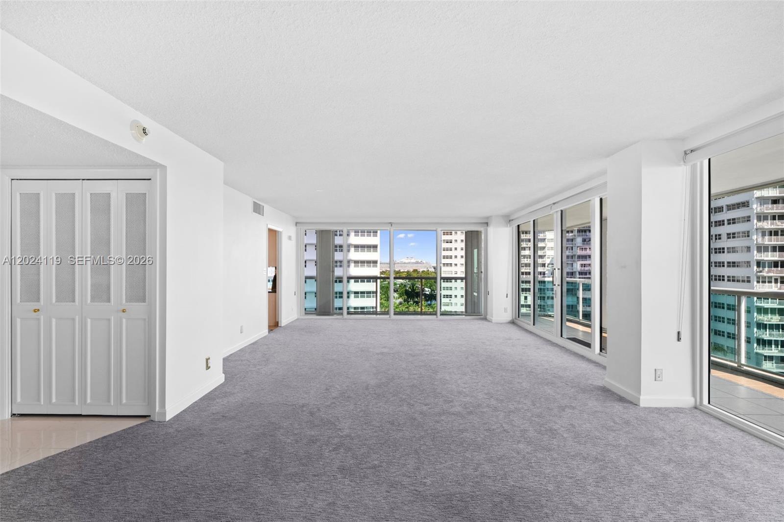 2100 S Ocean Lane 701 Property Photo 16
