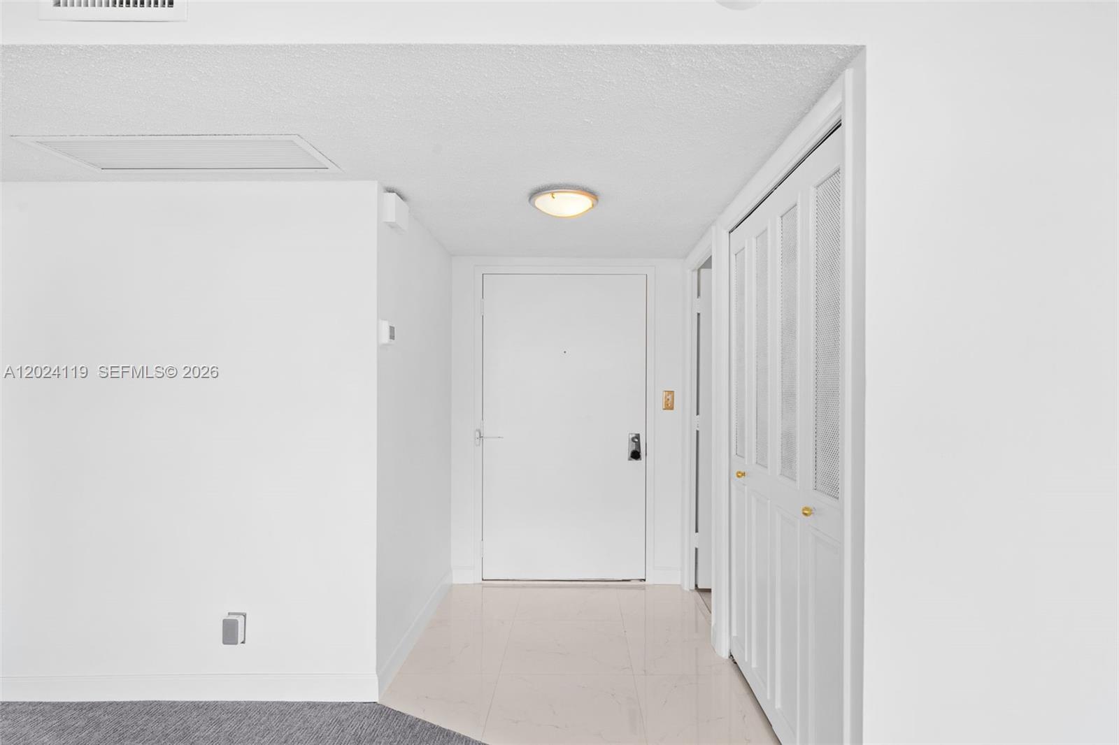 2100 S Ocean Lane 701 Property Photo 26