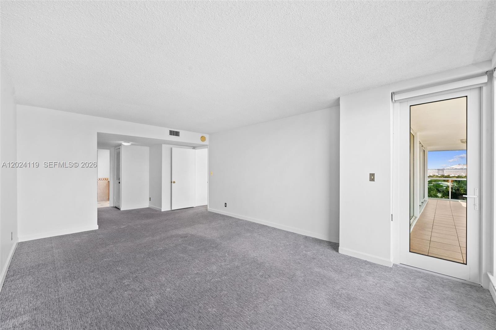 2100 S Ocean Lane 701 Property Photo 31