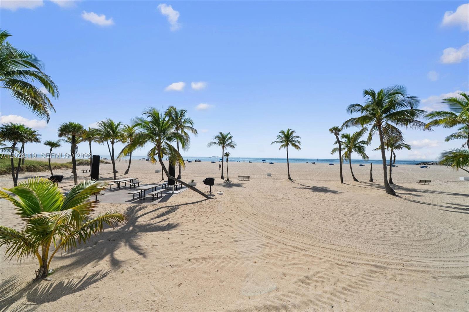 2100 S Ocean Lane 701 Property Photo 31