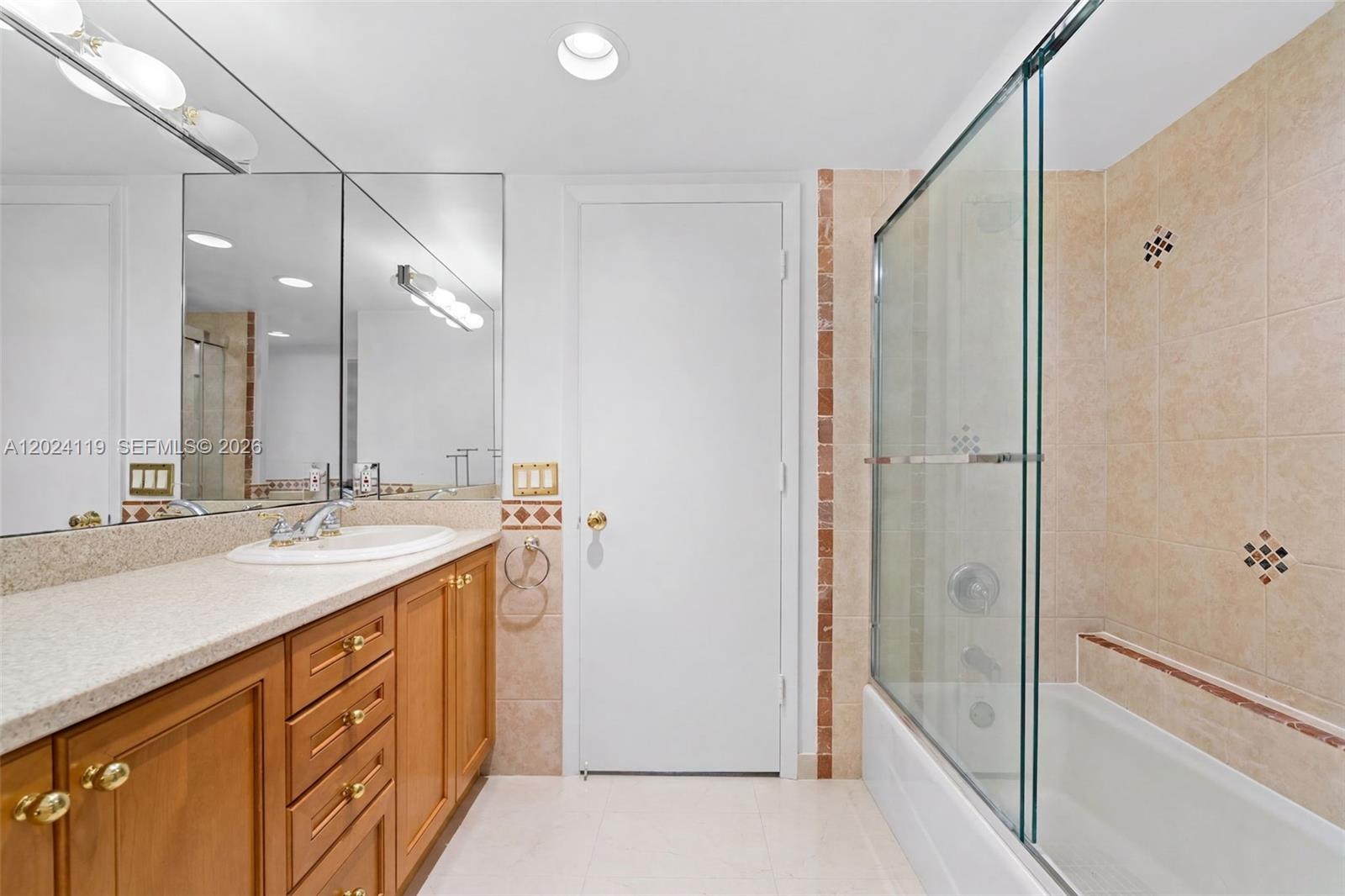 2100 S Ocean Lane 701 Property Photo 39