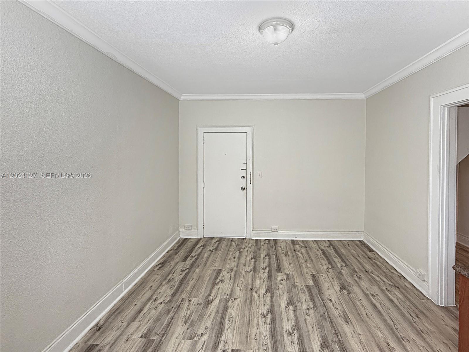 126 Mendoza Avenue 7a Property Photo 5