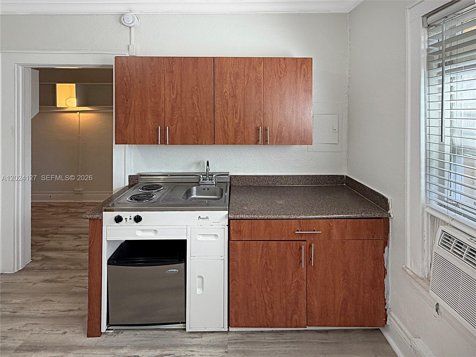 126 Mendoza Avenue 7a Property Photo 6
