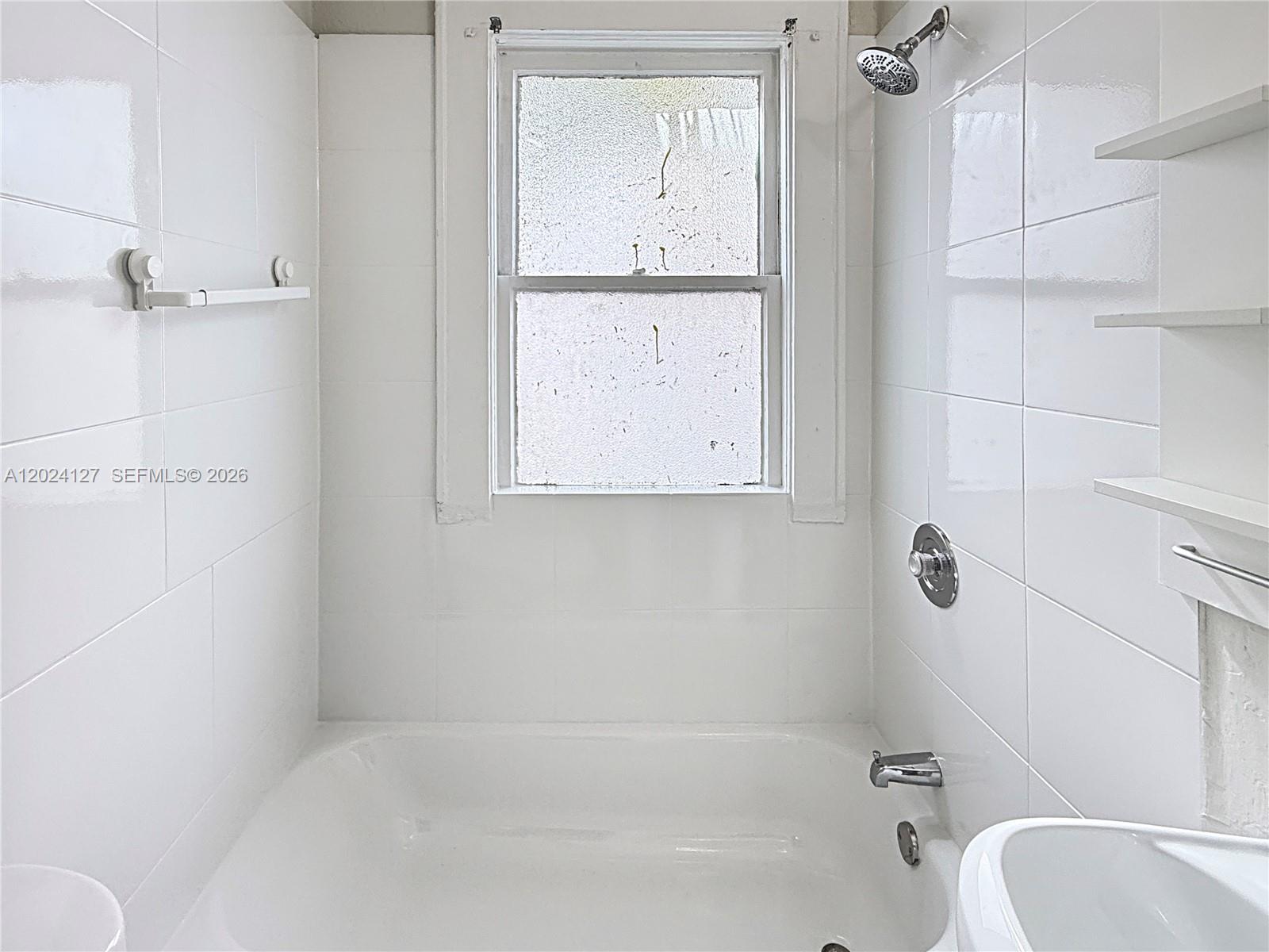 126 Mendoza Avenue 7a Property Photo 7
