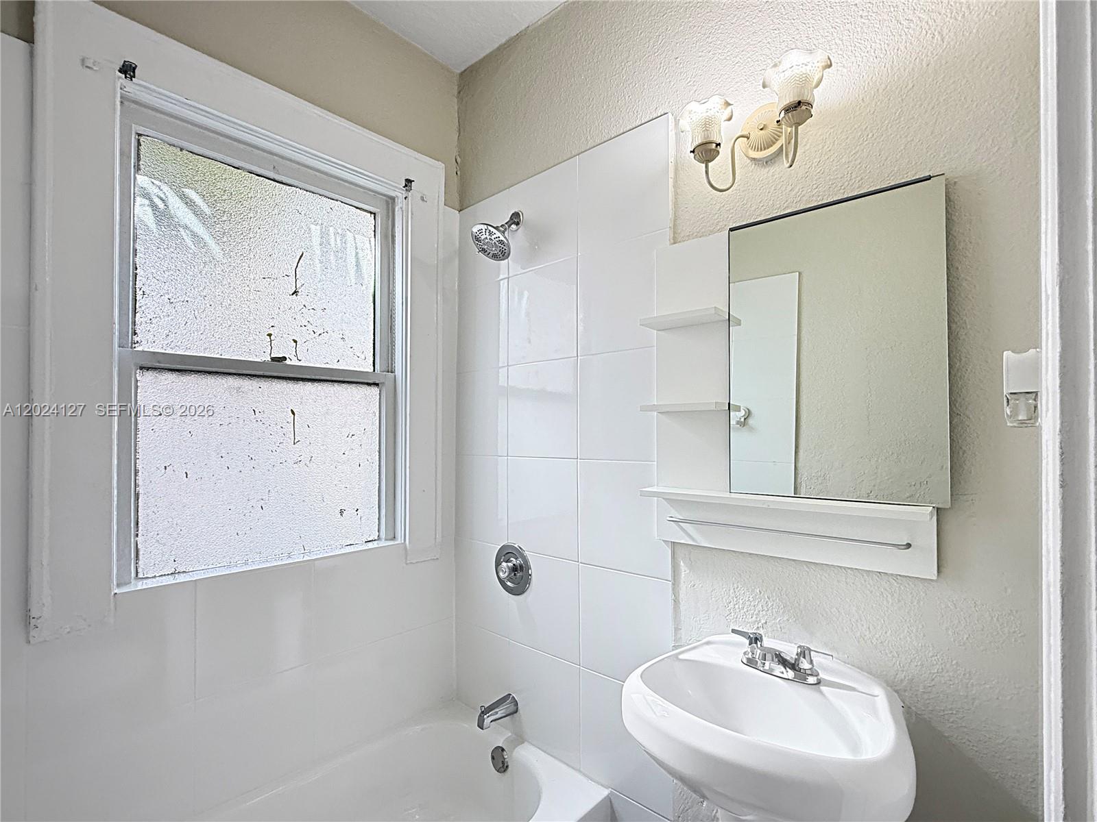 126 Mendoza Avenue 7a Property Photo 8
