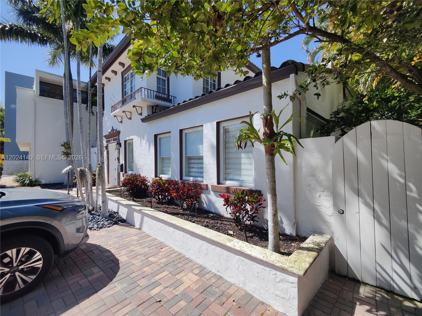 1823 S Bayshore Lane 0 Property Photo 2