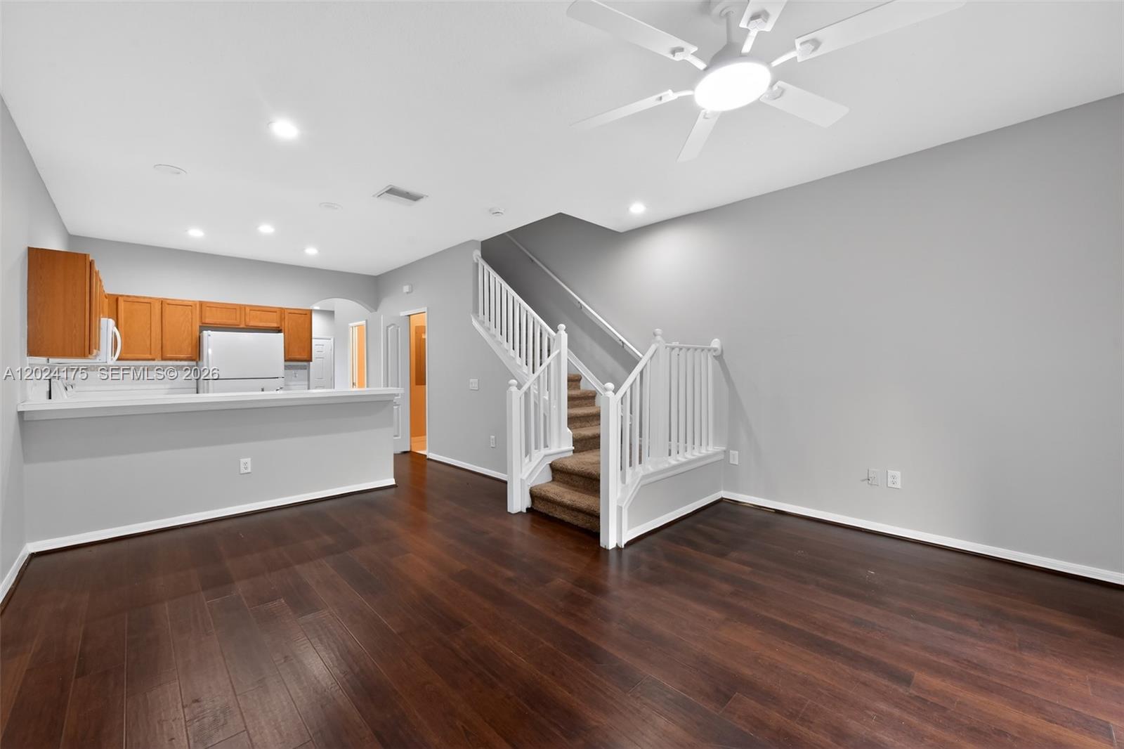 12966 Kings Crossing Drive Property Photo 9