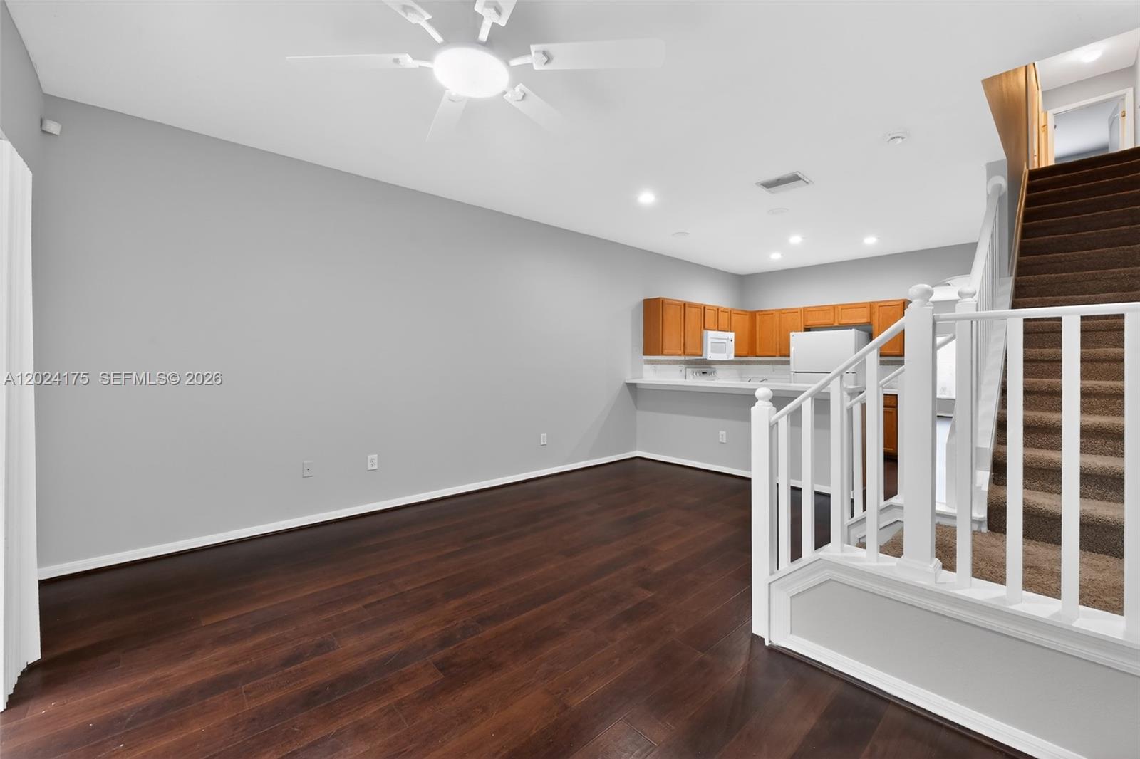 12966 Kings Crossing Drive Property Photo 11