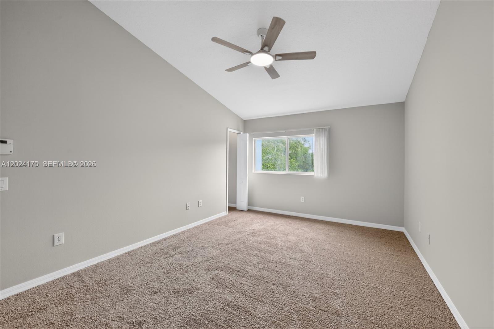 12966 Kings Crossing Drive Property Photo 17