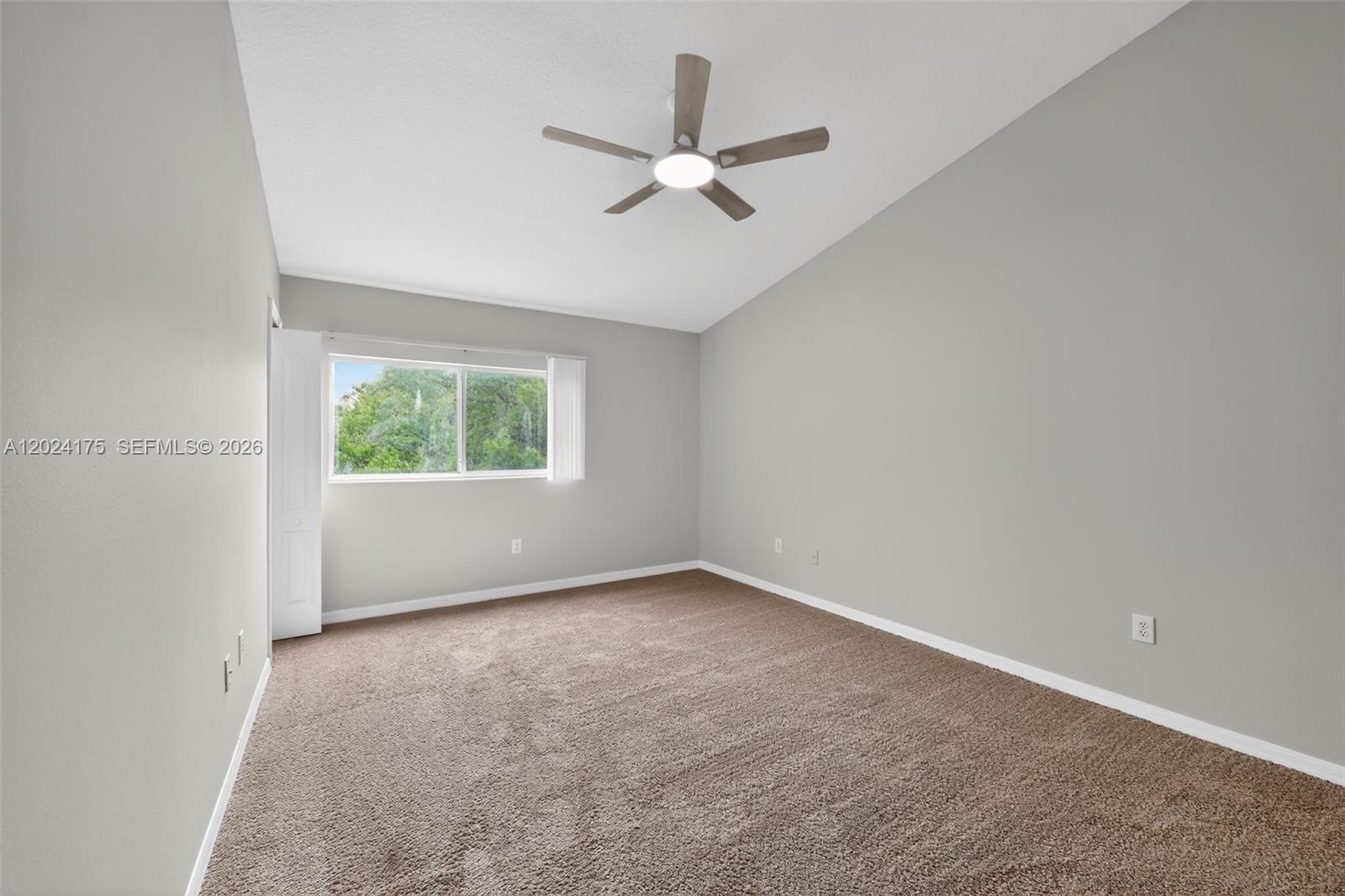 12966 Kings Crossing Drive Property Photo 18