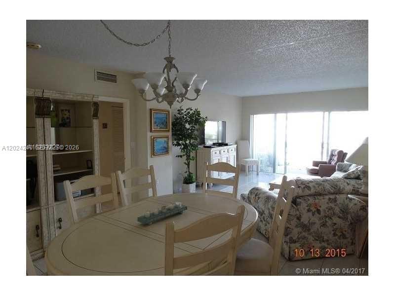 1985 S Ocean Drive 3b Property Photo 2