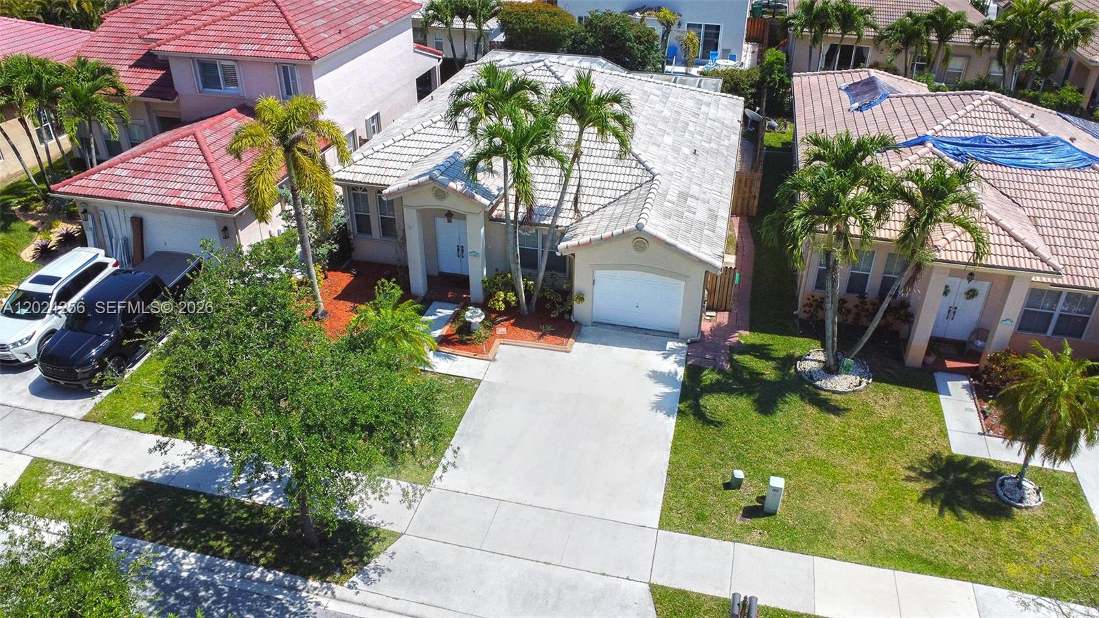 13964 N Cypress Cove Circle Property Photo 2