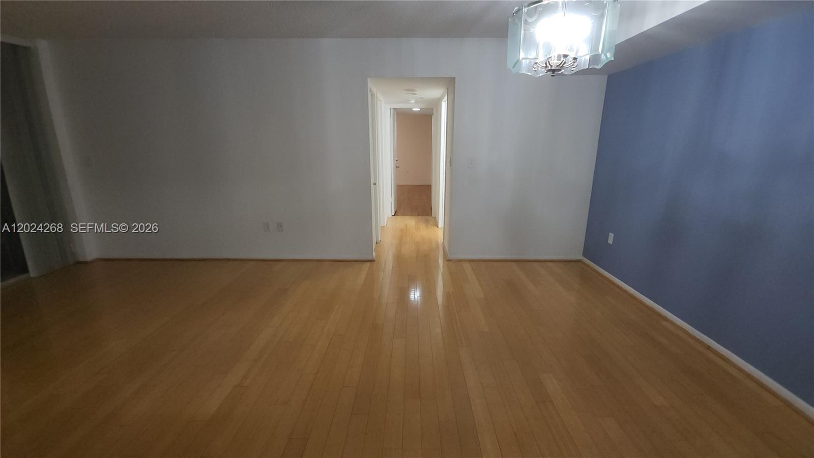 5900 Collins Avenue 404 Property Photo 5