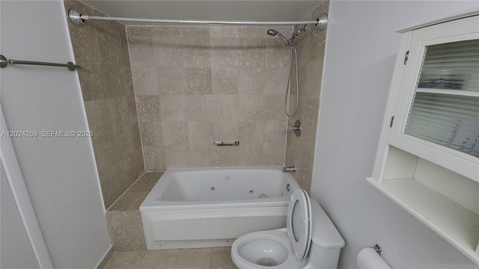 5900 Collins Avenue 404 Property Photo 26