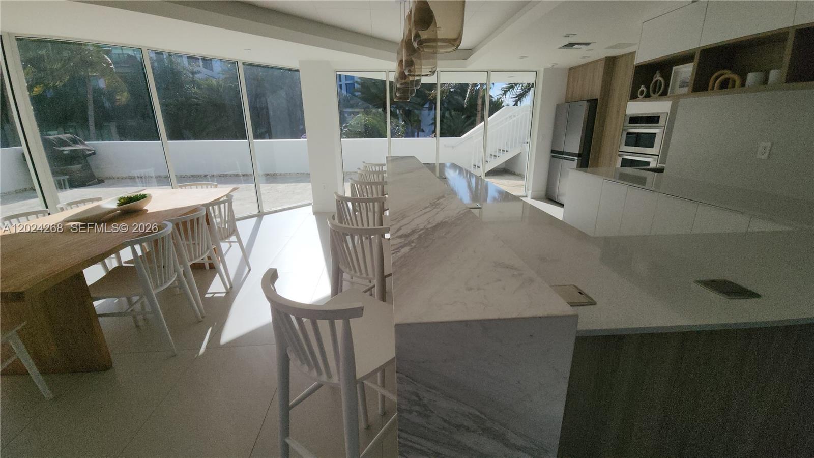 5900 Collins Avenue 404 Property Photo 43