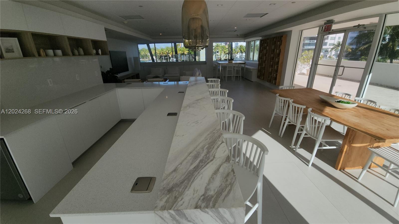 5900 Collins Avenue 404 Property Photo 45