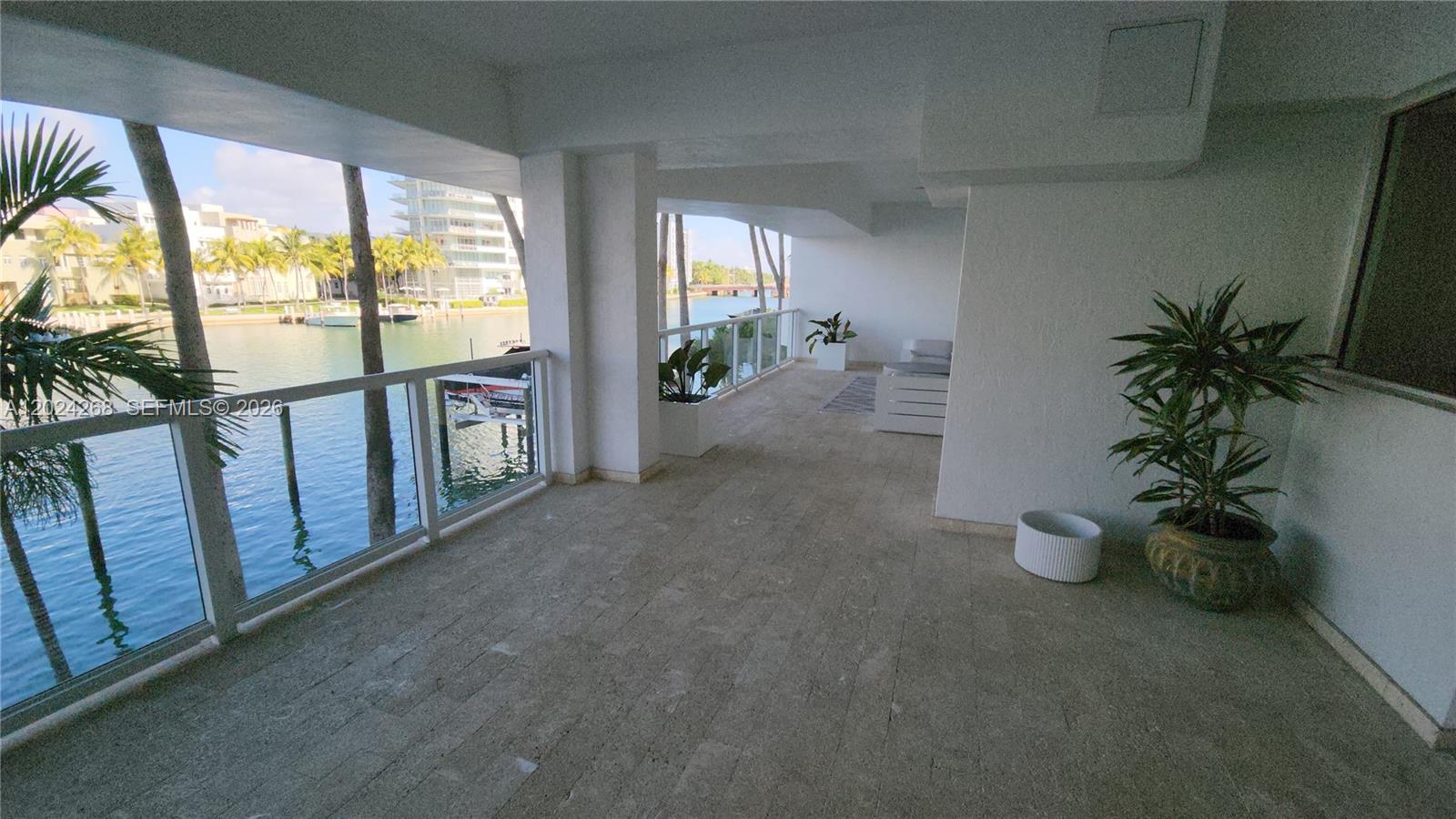5900 Collins Avenue 404 Property Photo 53