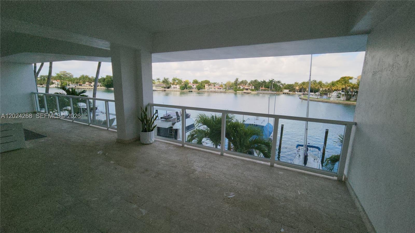5900 Collins Avenue 404 Property Photo 65
