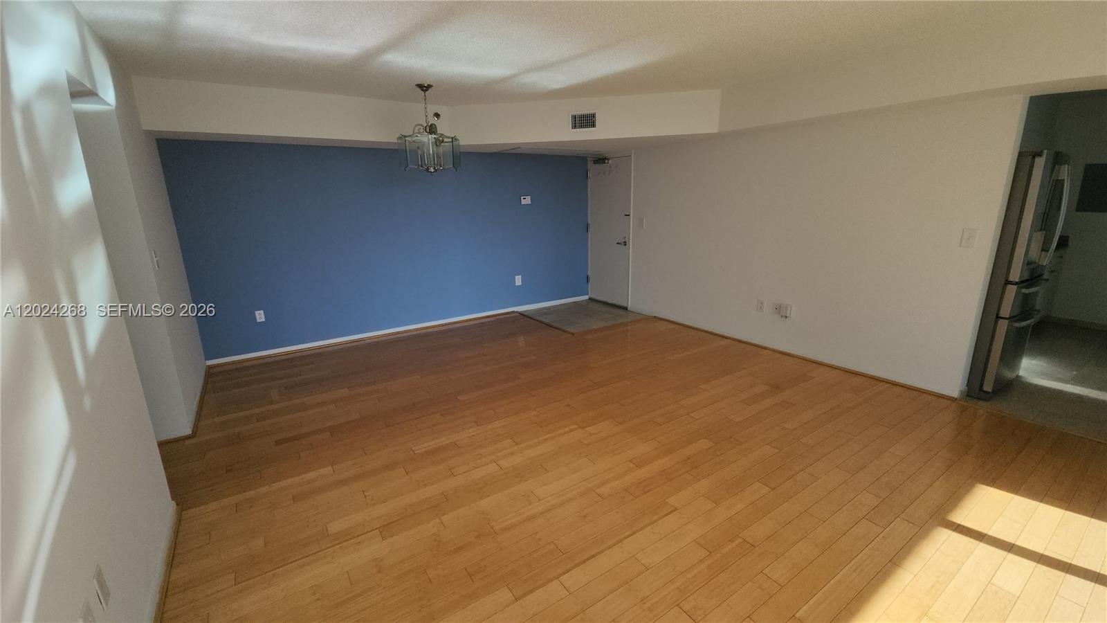 5900 Collins Avenue 404 Property Photo 68