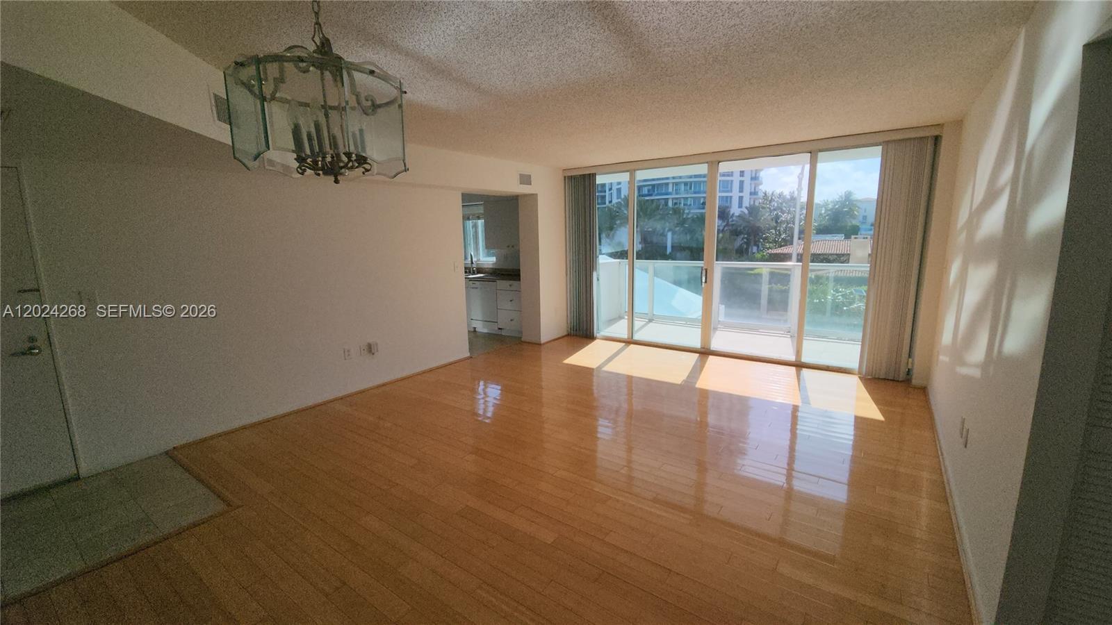 5900 Collins Avenue 404 Property Photo 69