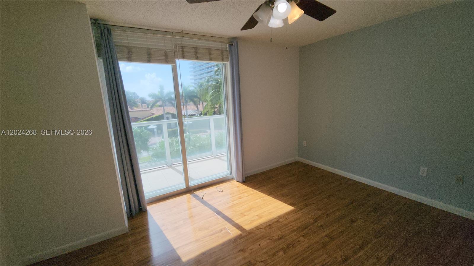 5900 Collins Avenue 404 Property Photo 83