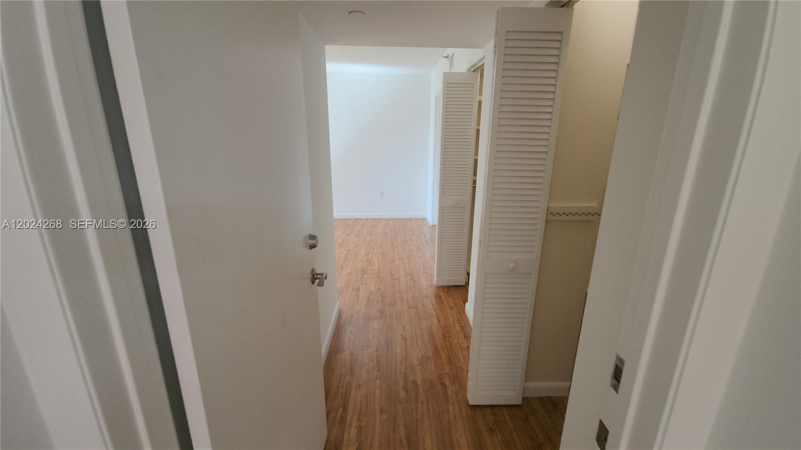 5900 Collins Avenue 404 Property Photo 86