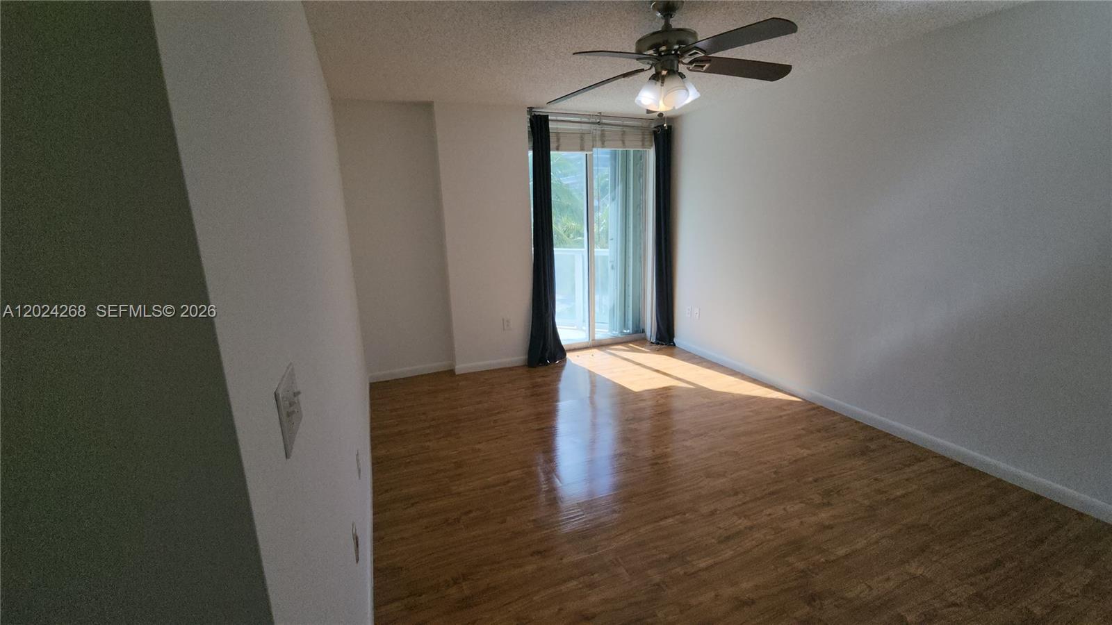 5900 Collins Avenue 404 Property Photo 87