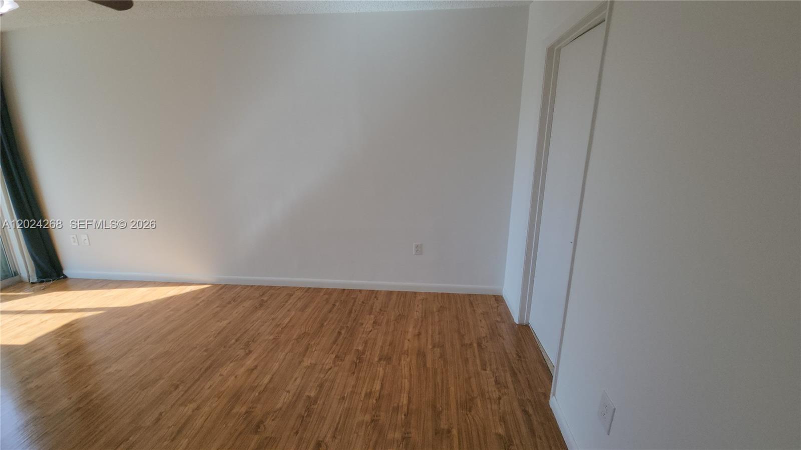 5900 Collins Avenue 404 Property Photo 88