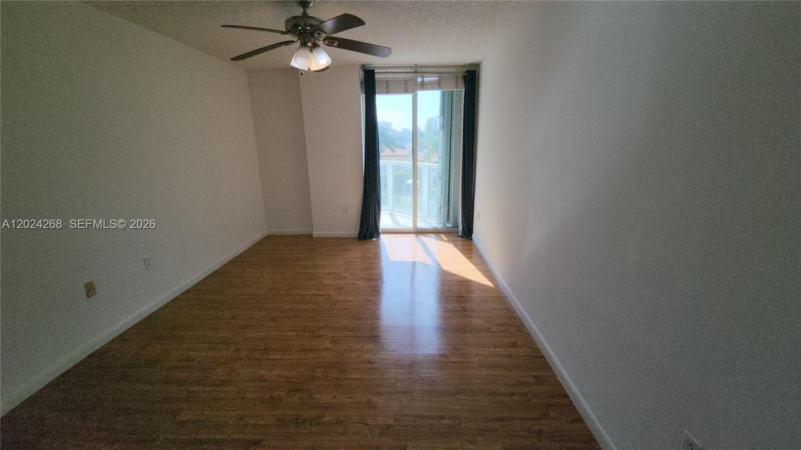 5900 Collins Avenue 404 Property Photo 90
