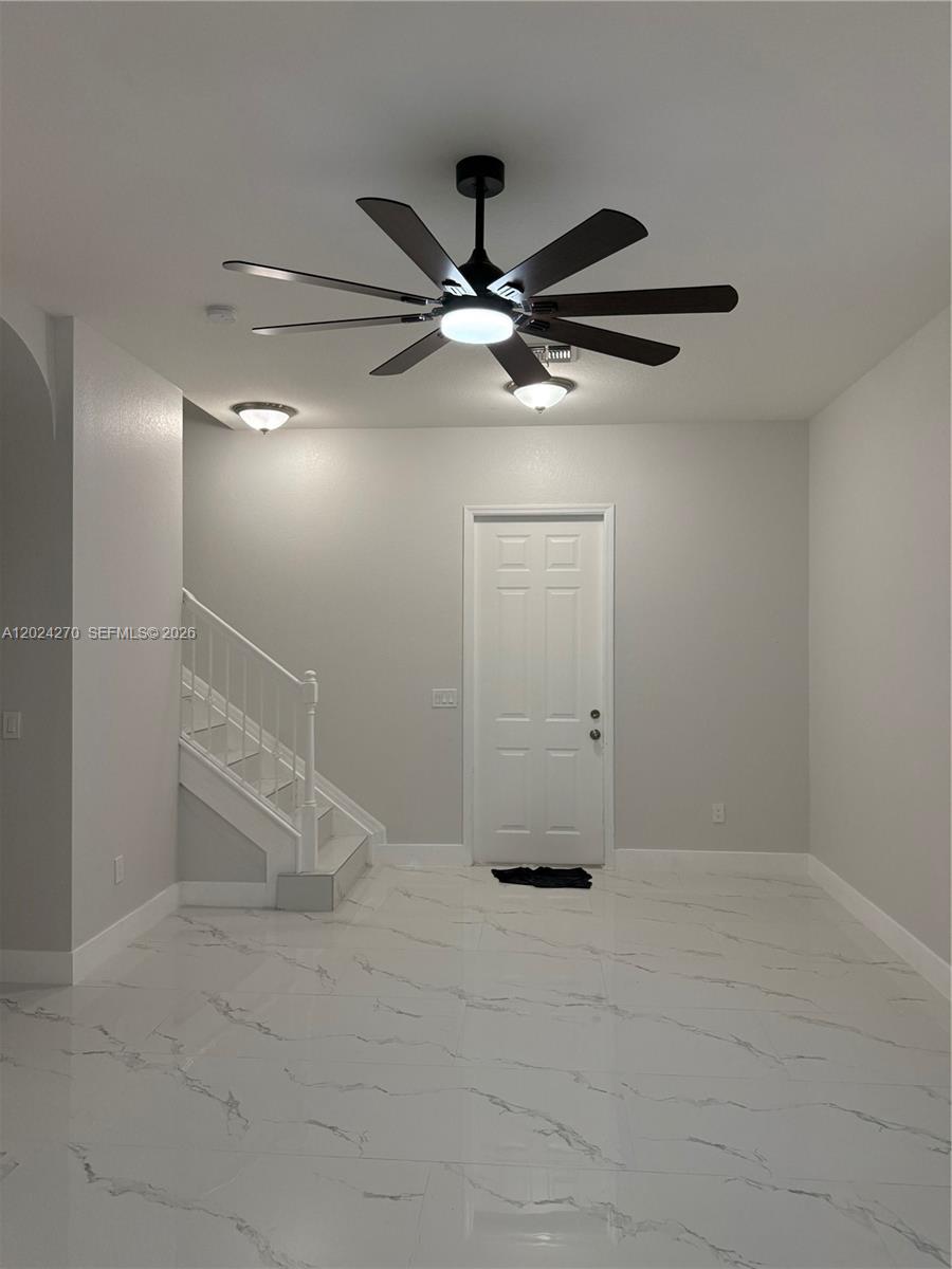 9135 Leatherwood Loop Property Photo 4