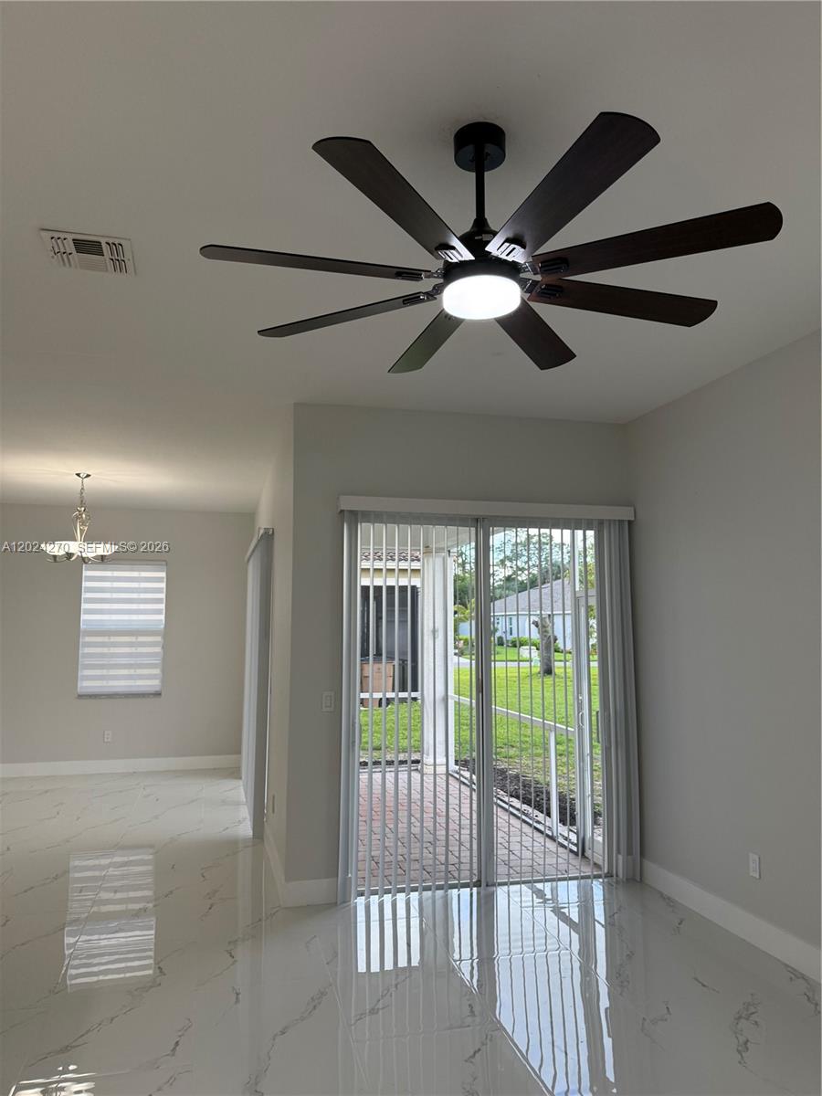 9135 Leatherwood Loop Property Photo 5