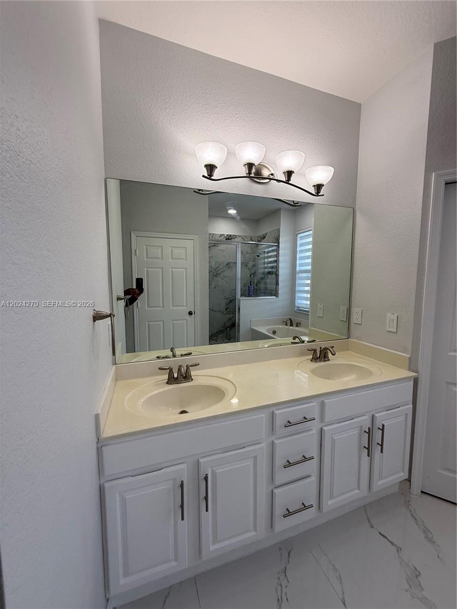 9135 Leatherwood Loop Property Photo 39
