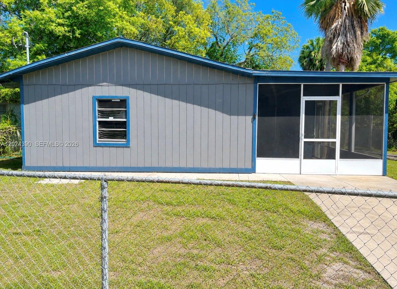 8301 N Klondyke Street Property Photo 1