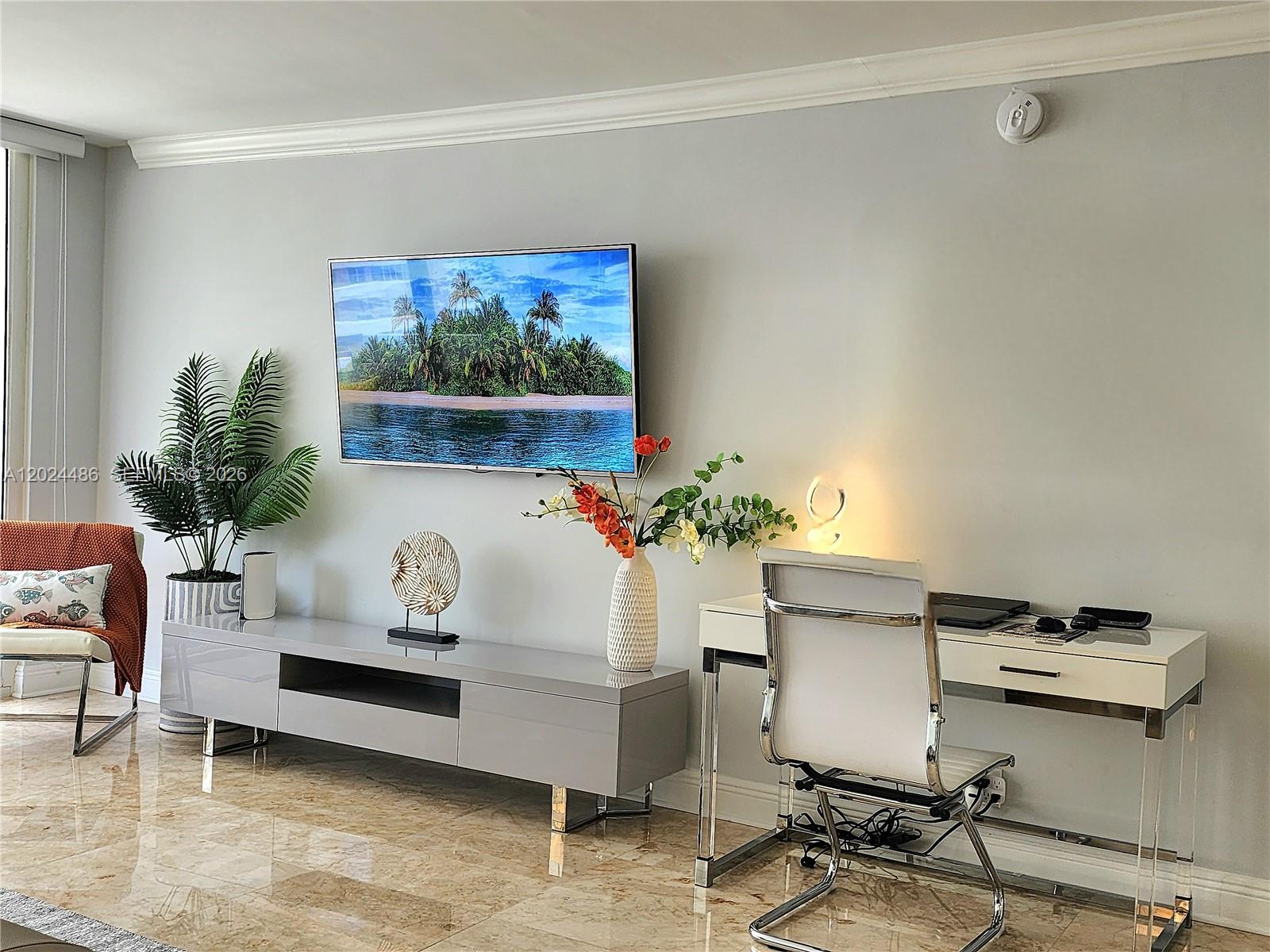 2030 S Ocean Drive 923 Property Photo 12