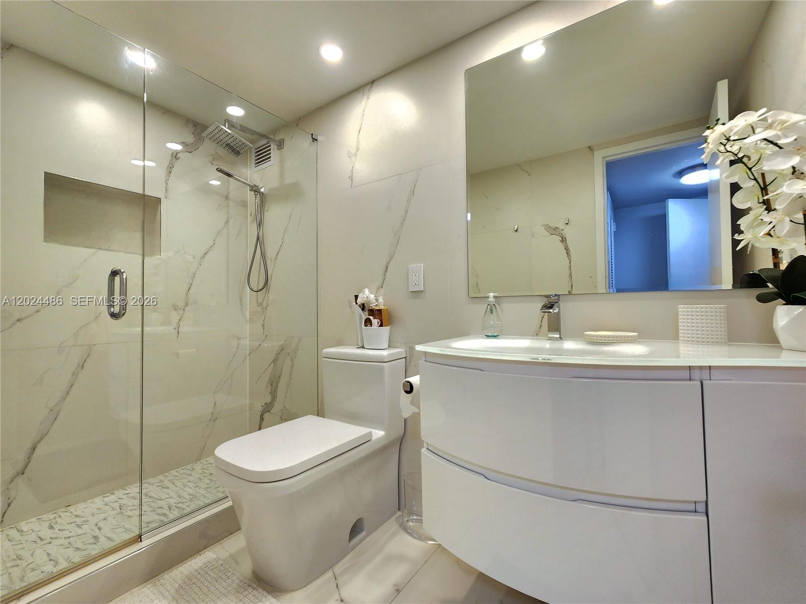 2030 S Ocean Drive 923 Property Photo 21