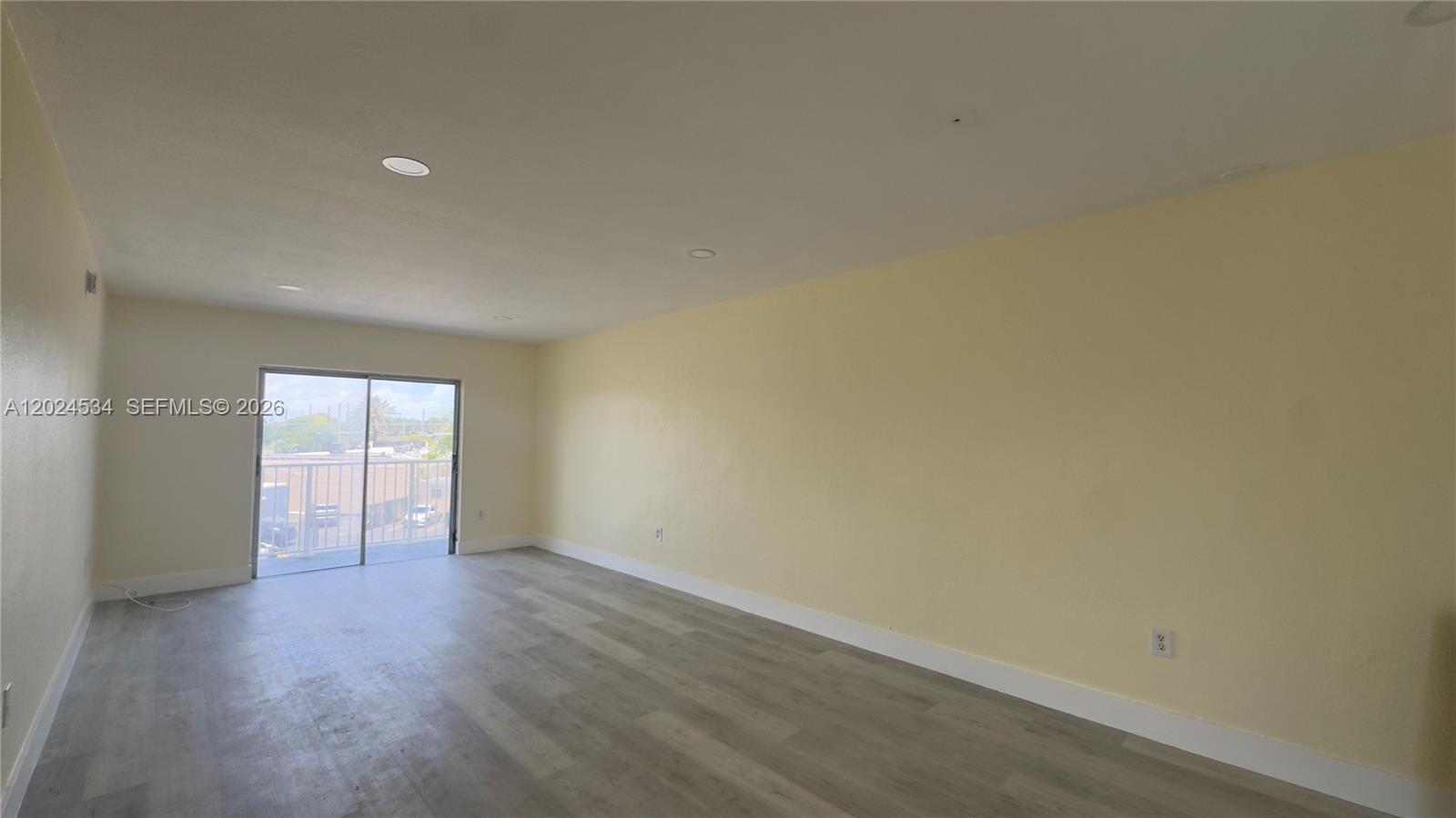 12890 Ne 8th Avenue 302 Property Photo 3