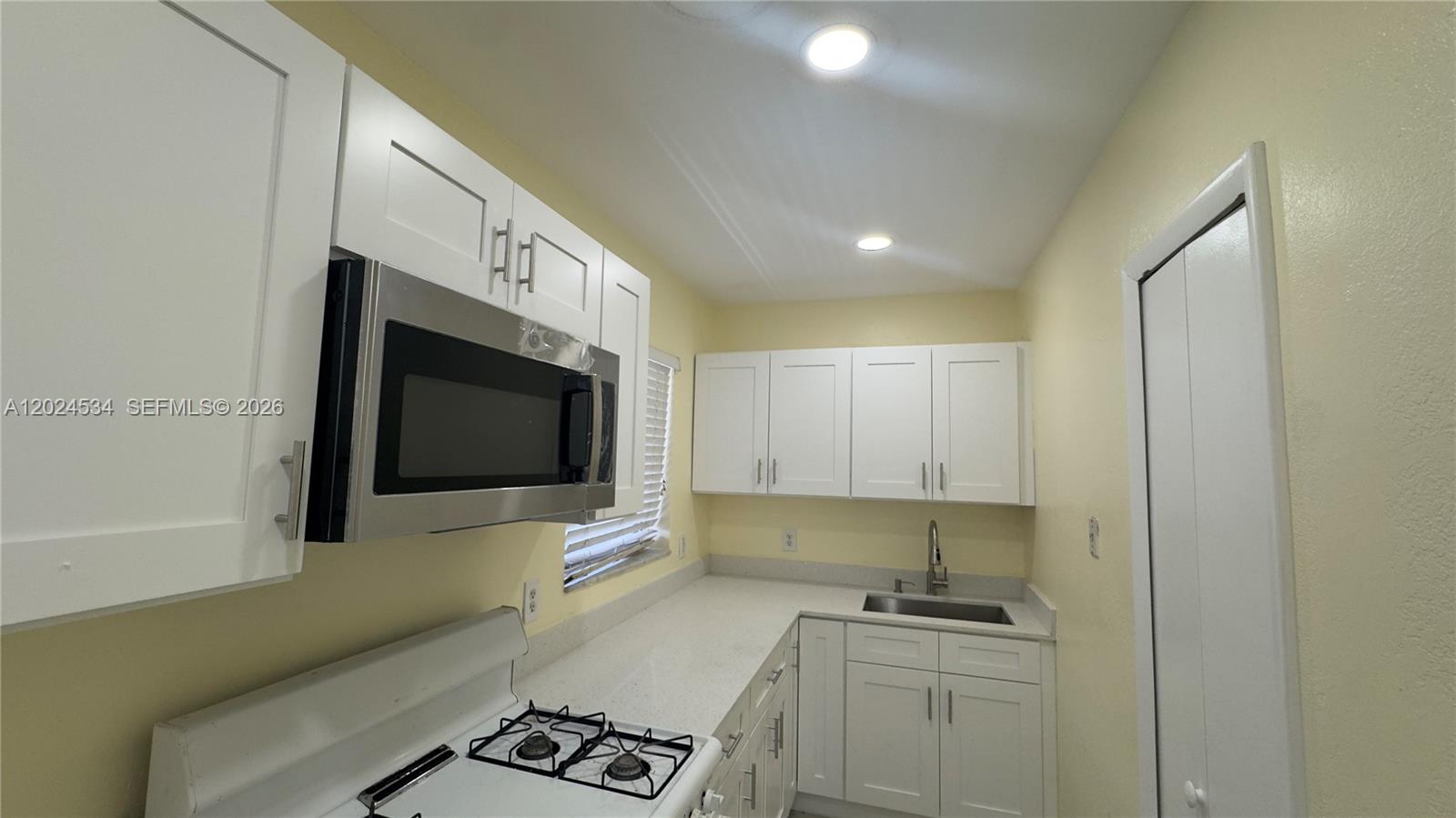 12890 Ne 8th Avenue 302 Property Photo 6