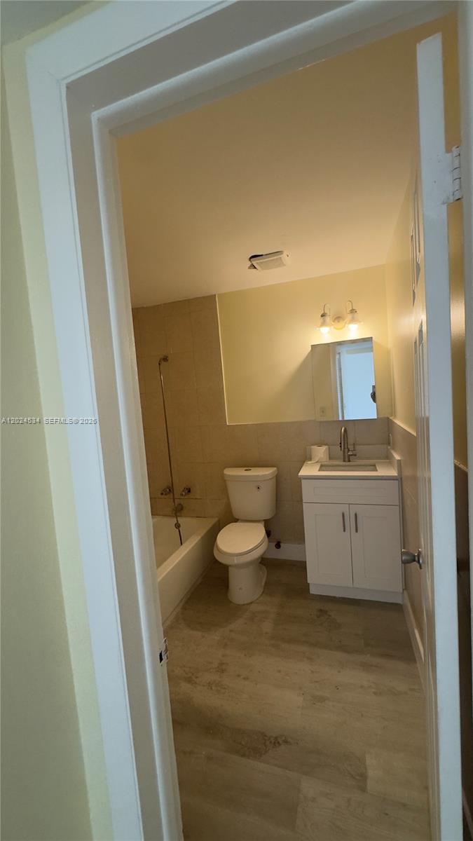 12890 Ne 8th Avenue 302 Property Photo 10