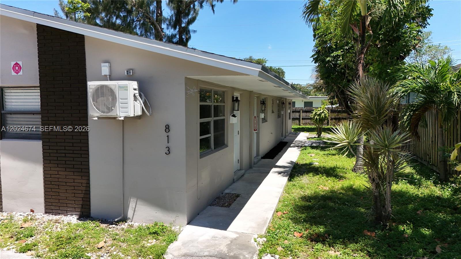 813 Sw 29th Street Property Photo 3