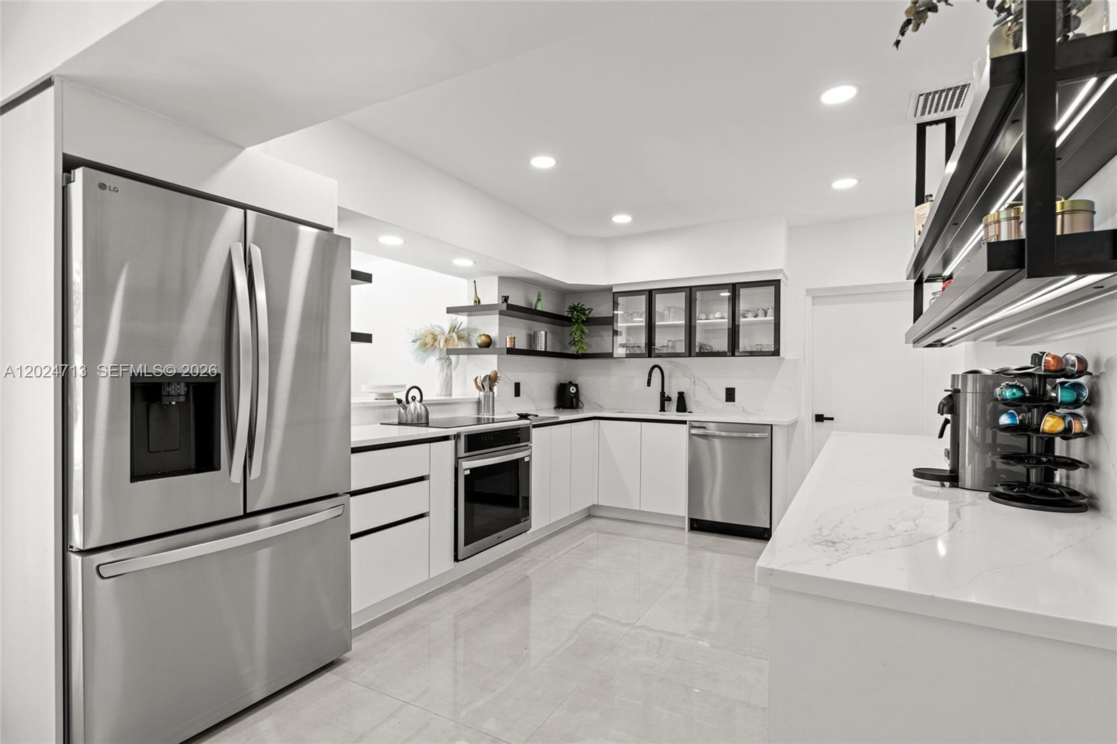 13010 Griffing Boulevard Property Photo 10