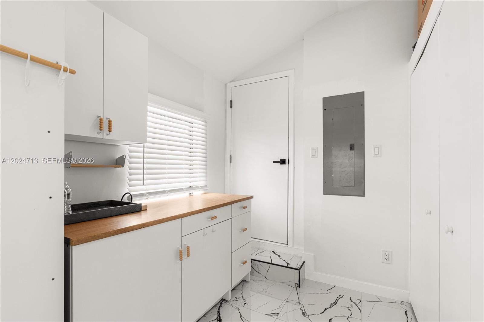 13010 Griffing Boulevard Property Photo 25