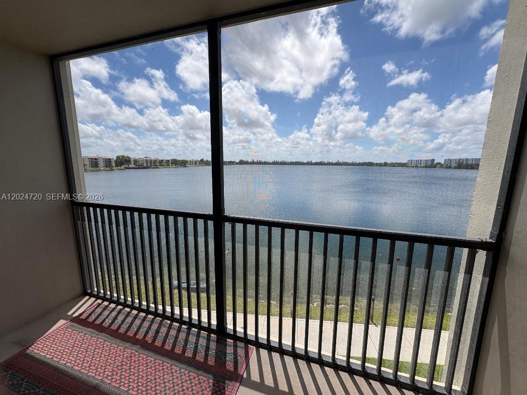 111 Lake Emerald Drive 302 Property Photo 2