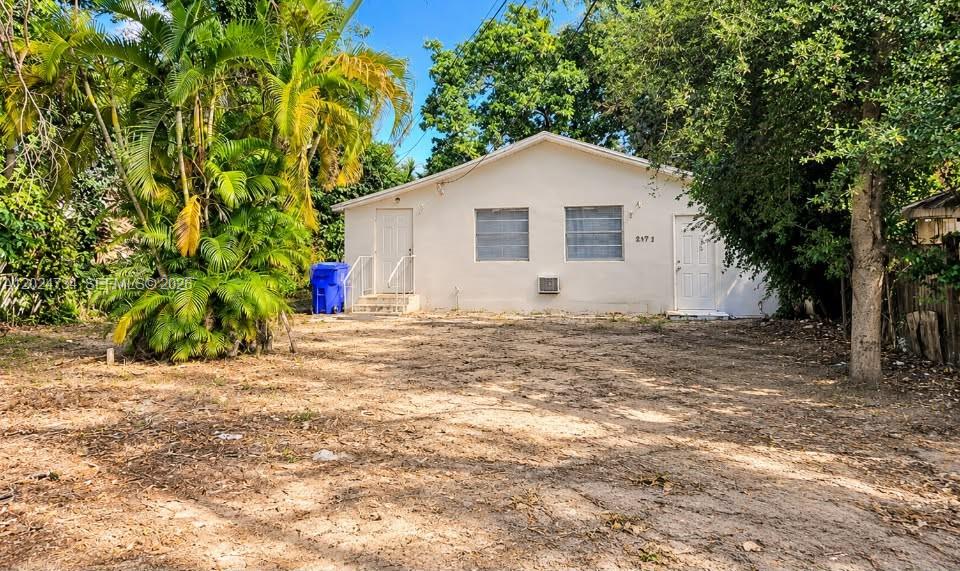 5647 Nw 5th Court B Property Photo 7