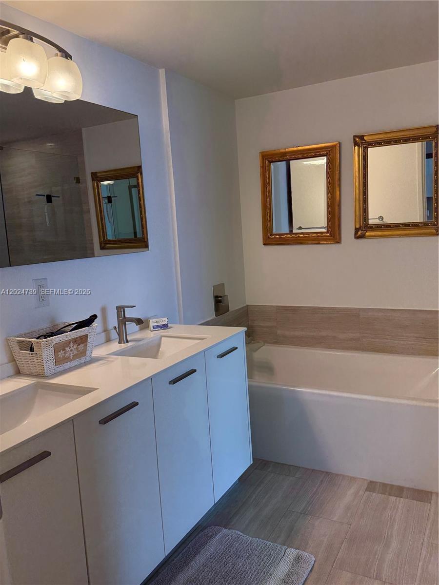 1300 Brickell Bay Drive 1007 Property Photo 25