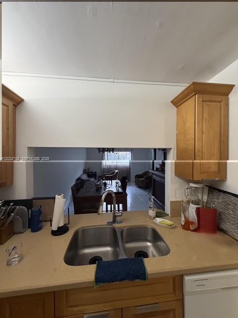 15718 E Waterside Circle 102 Property Photo 5