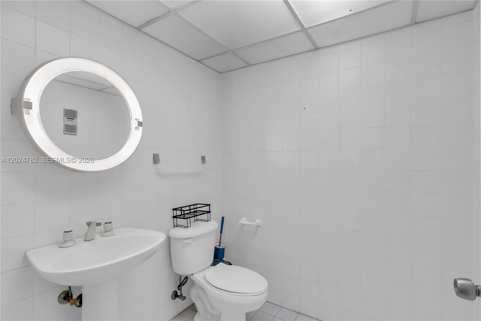 13951 Kendale Lakes Circle 208a Property Photo 11