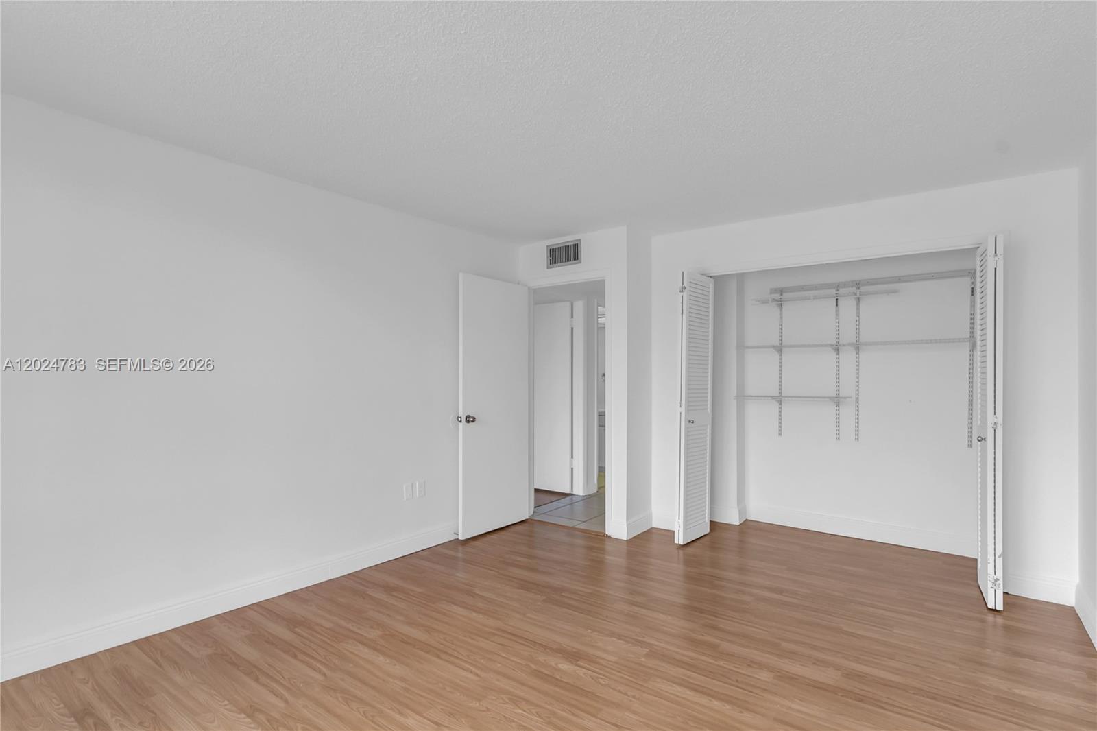 13951 Kendale Lakes Circle 208a Property Photo 17