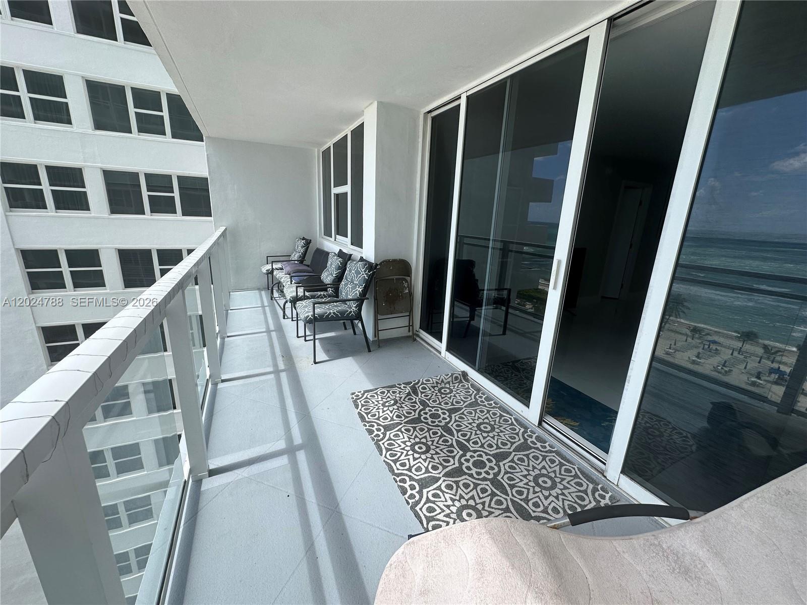 2030 S Ocean Drive 916 Property Photo 11