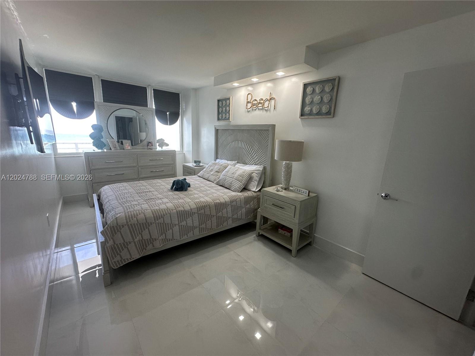 2030 S Ocean Drive 916 Property Photo 13