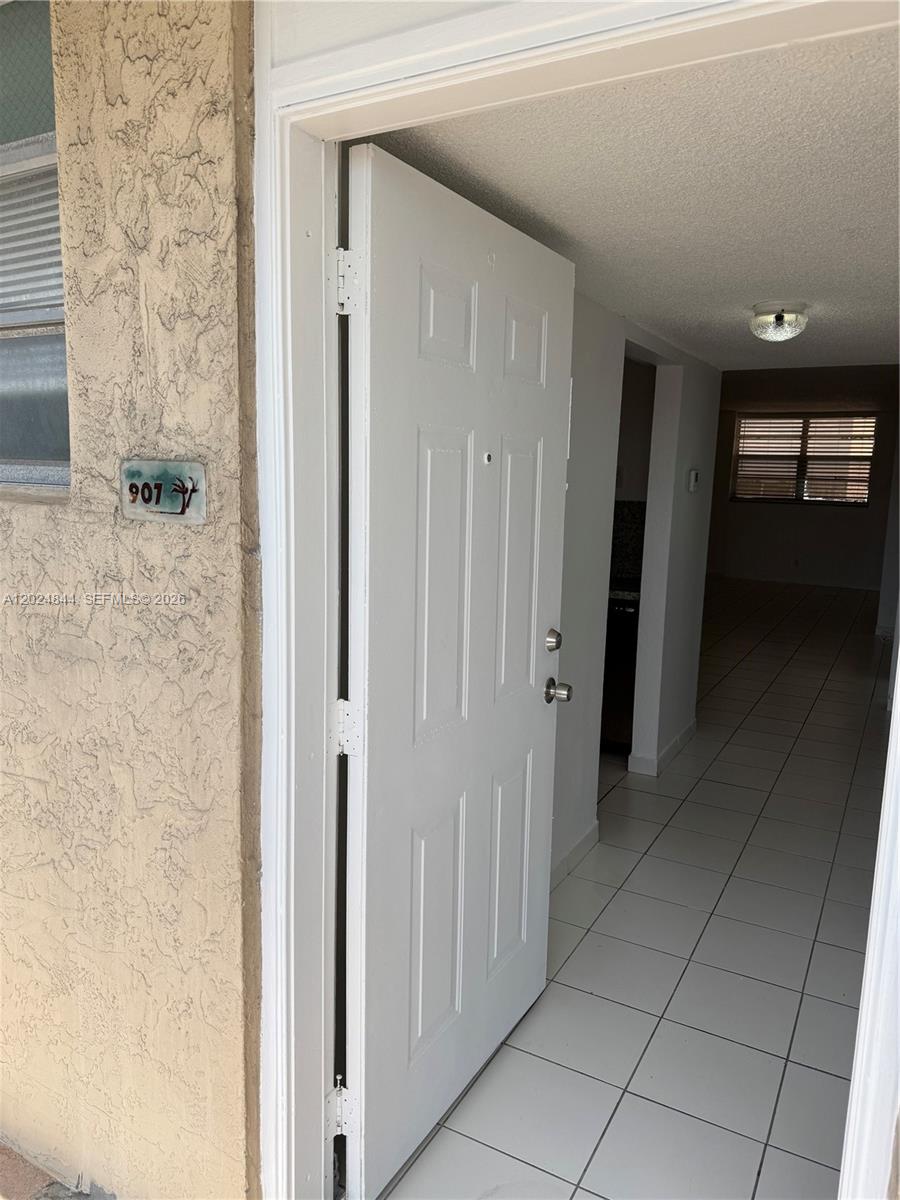 2903 N Miami Beach Boulevard 907 Property Photo 14